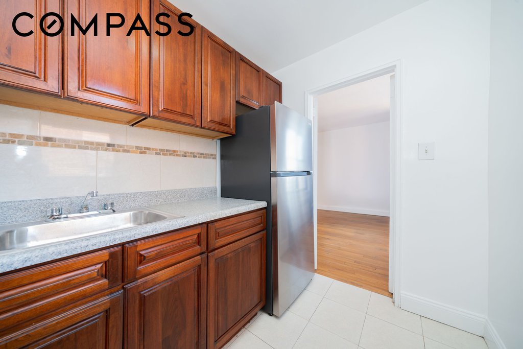 1270 East 51st Street, Unit 6M photo 6