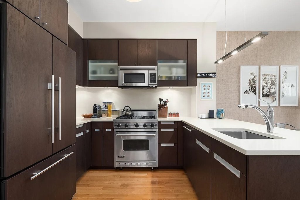 454 West 54th Street, Unit 2J photo 2