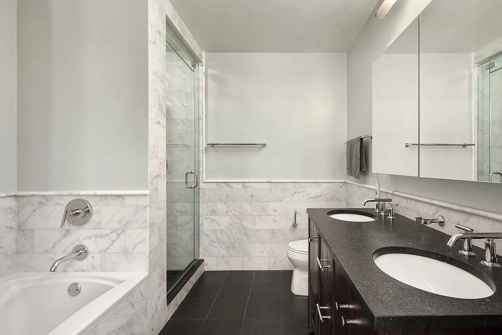 454 West 54th Street, Unit 2J photo 4