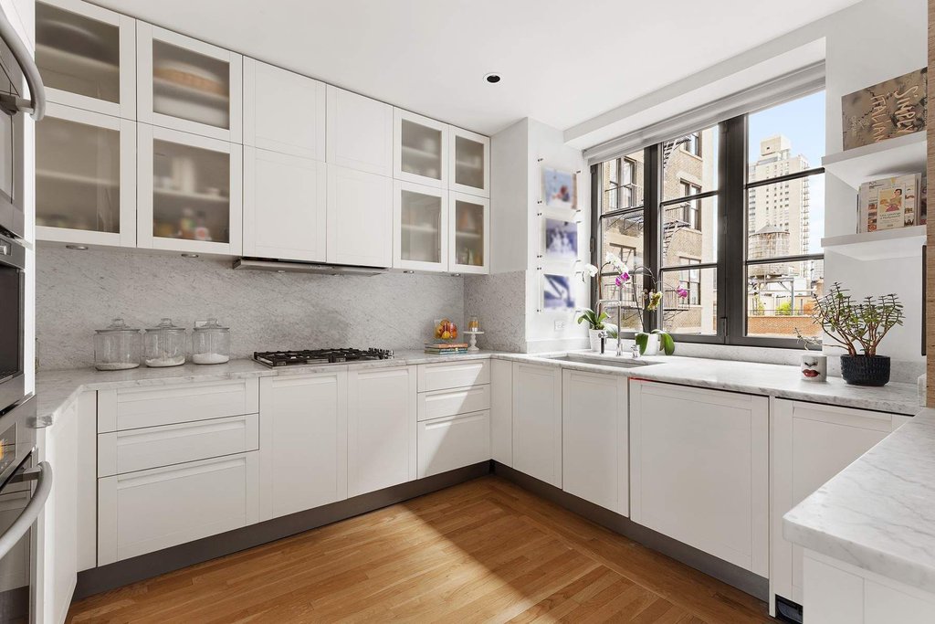 985 Park Avenue, Unit 10/11 photo 4