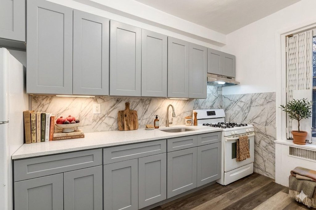 224 Highland Boulevard, Unit 204 photo 3
