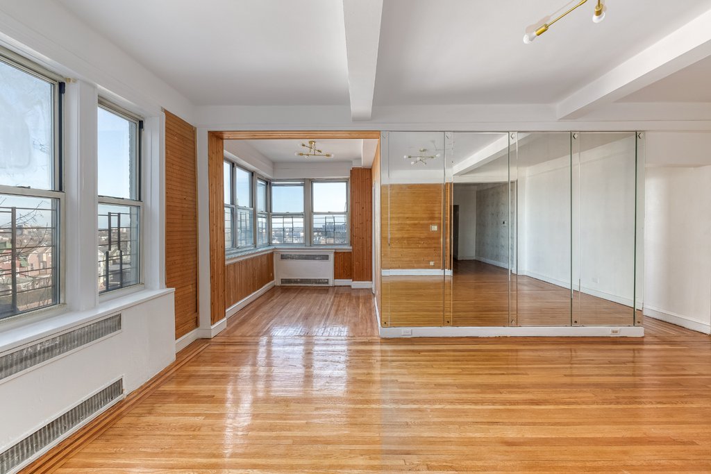 224 Highland Boulevard, Unit 204 photo 5