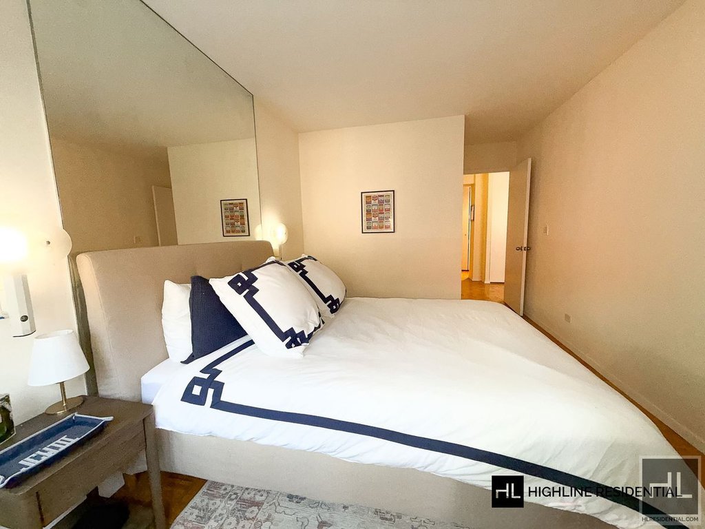 250 East 40th Street, Unit 4A photo 6