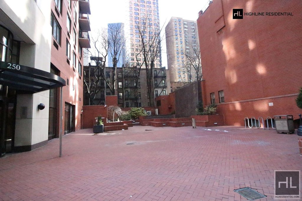 250 East 40th Street, Unit 4A photo 20