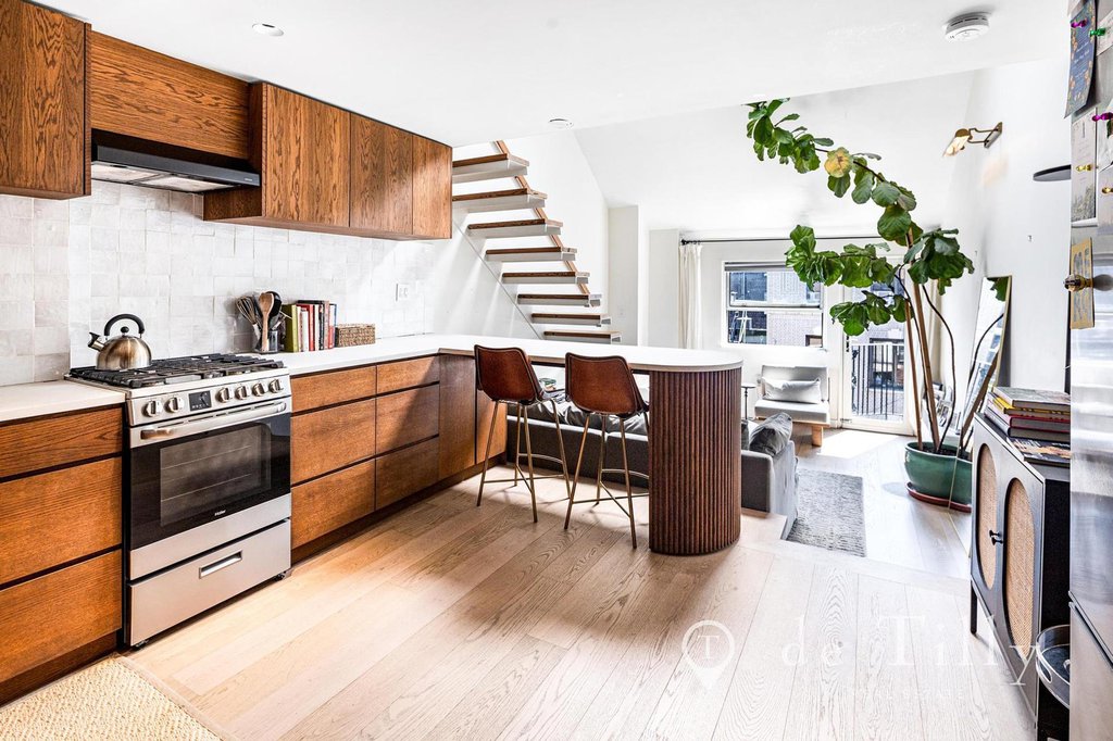 211 Thompson Street, Unit PH6E