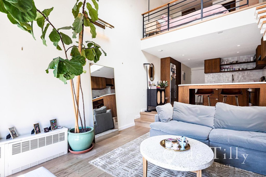 211 Thompson Street, Unit PH6E photo 5