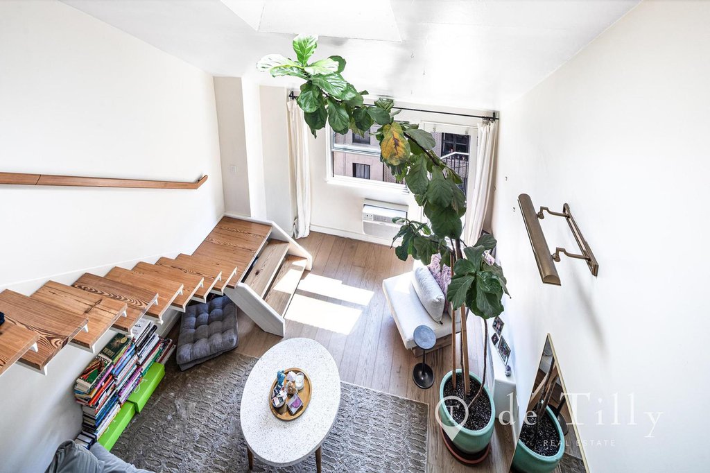 211 Thompson Street, Unit PH6E photo 13
