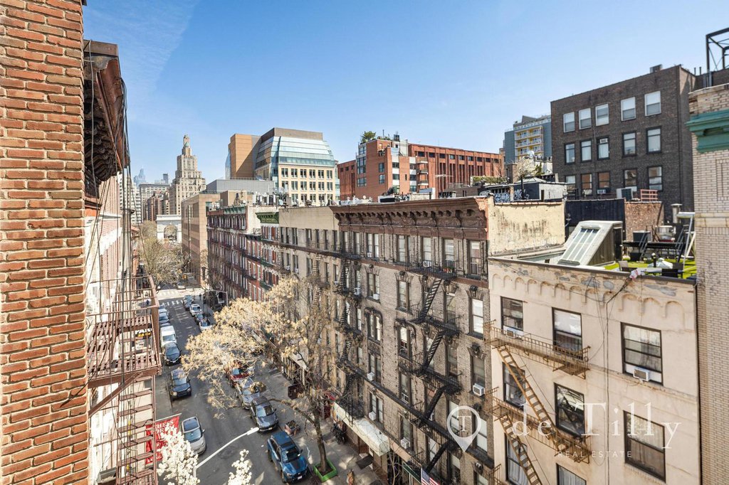 211 Thompson Street, Unit PH6E photo 21