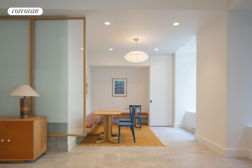 234 East 46th Street, Unit 801 photo 9
