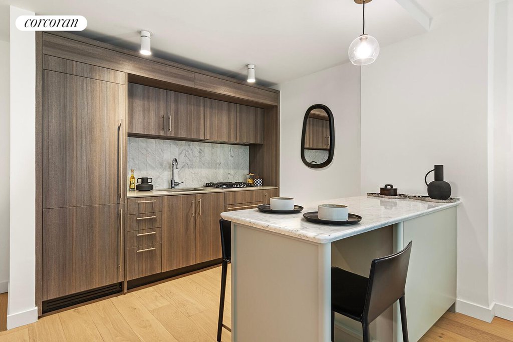234 East 46th Street, Unit 1605 photo 3