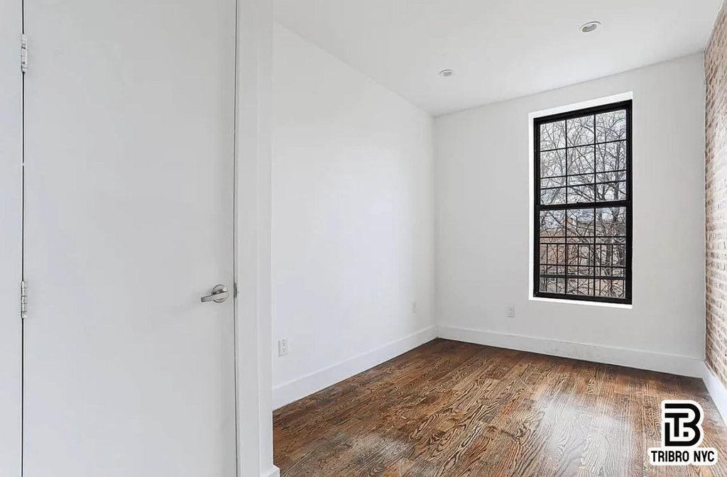 558 Kosciuszko Street, Unit 1K photo 9