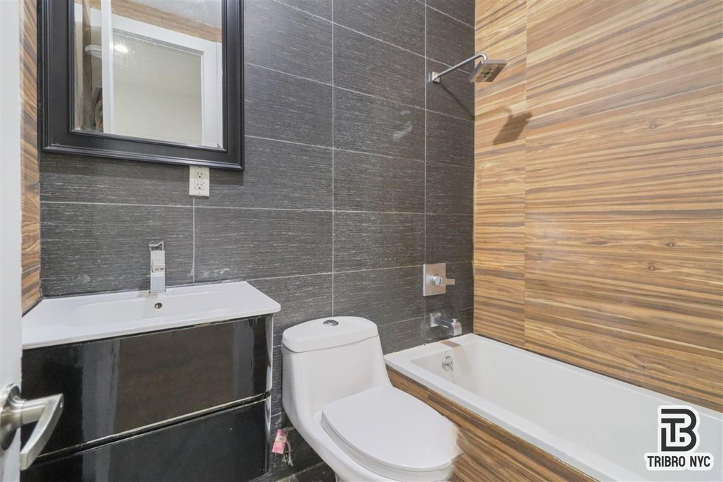 558 Kosciuszko Street, Unit 1K photo 10