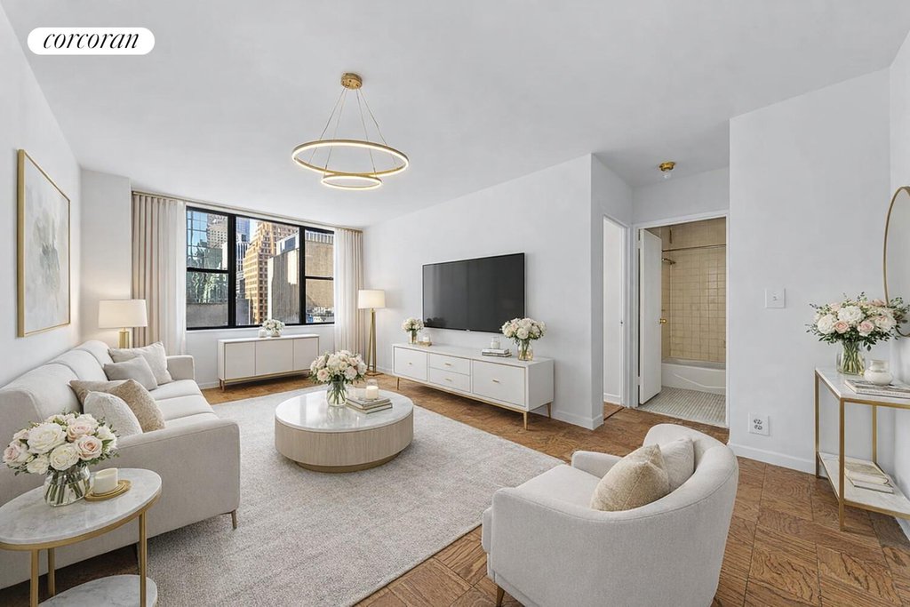 301 East 45th Street, Unit 7D photo 2