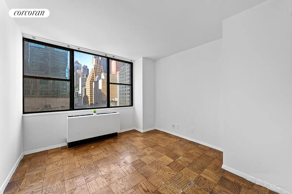 301 East 45th Street, Unit 7D photo 7