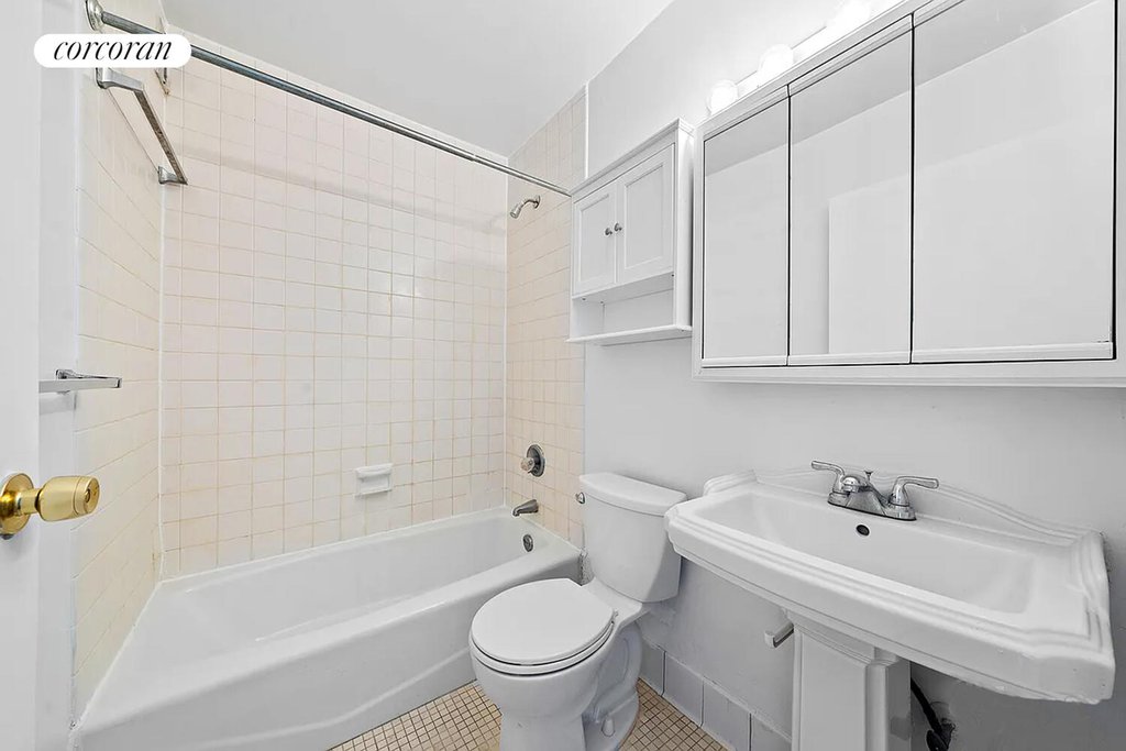 301 East 45th Street, Unit 7D photo 9