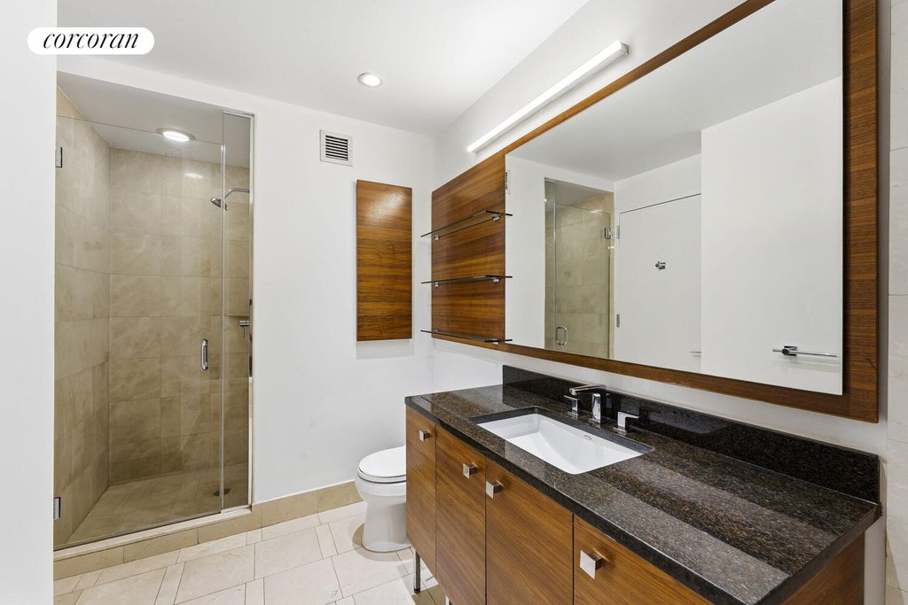 120 Riverside Boulevard, Unit 5L photo 10