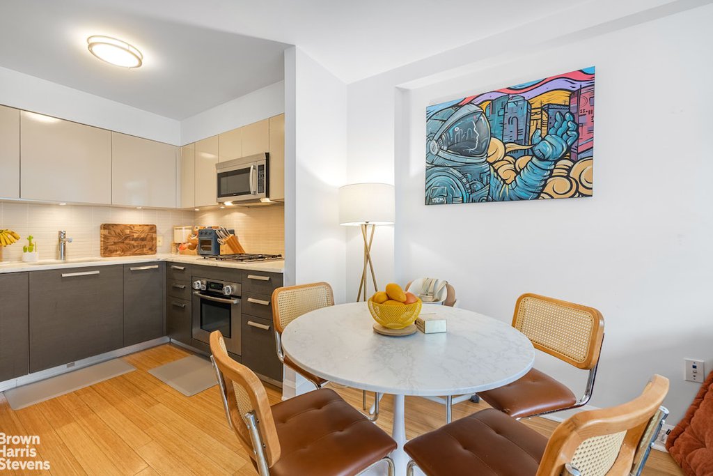 505 West 47th Street, Unit 5BN photo 2