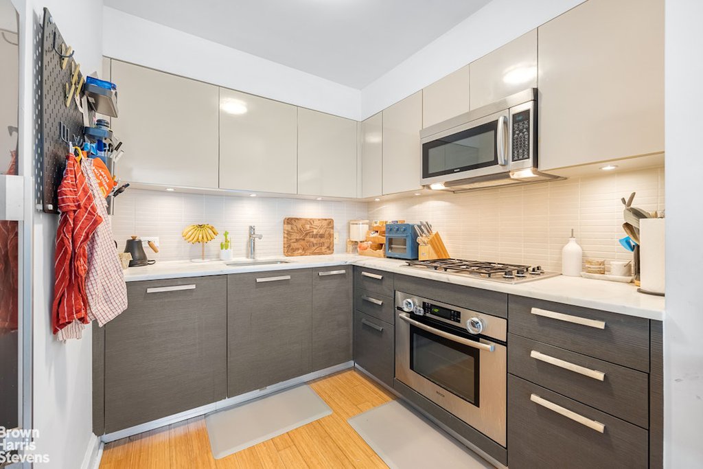 505 West 47th Street, Unit 5BN photo 3