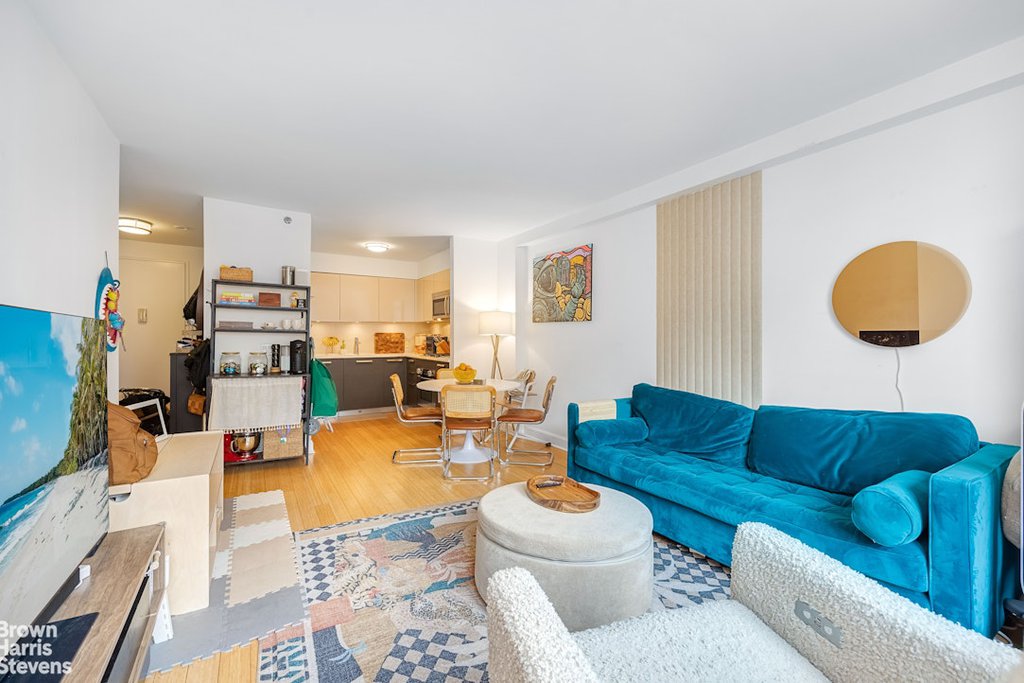 505 West 47th Street, Unit 5BN photo 4
