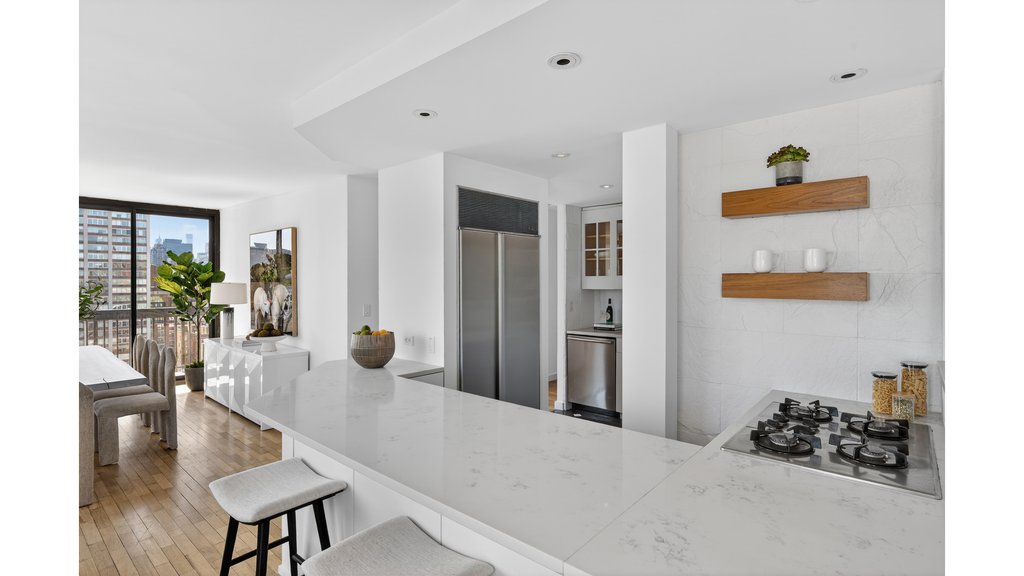 330 East 75th Street, Unit 28BC photo 5