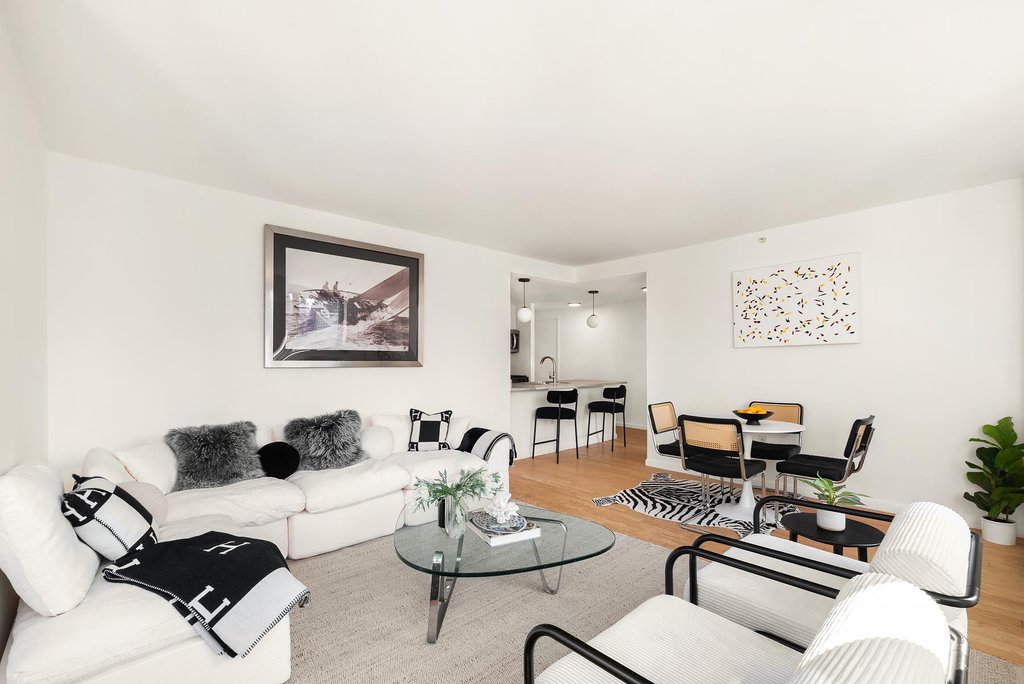 425 Main Street, Unit 4E photo 2