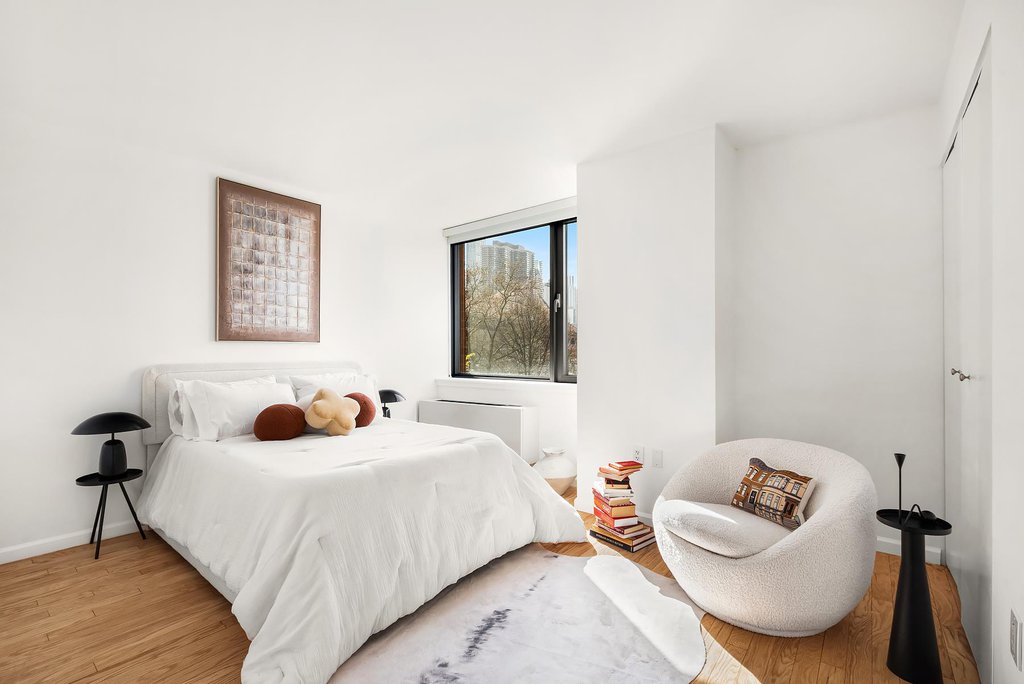 425 Main Street, Unit 4E photo 5