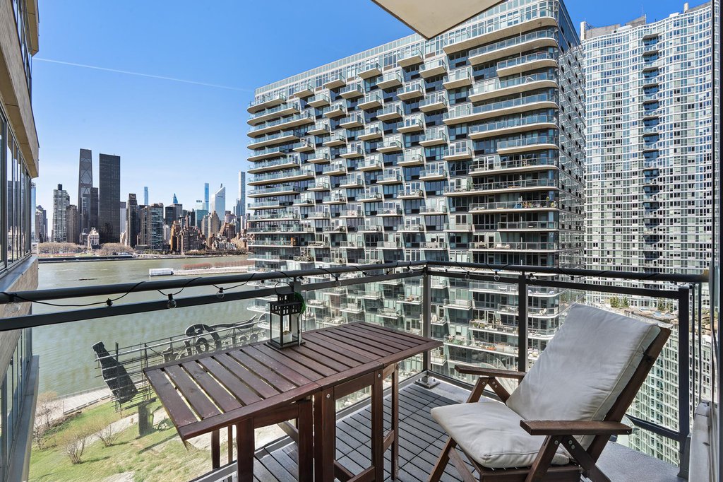 46-30 Center Boulevard, Unit 1503 photo 7