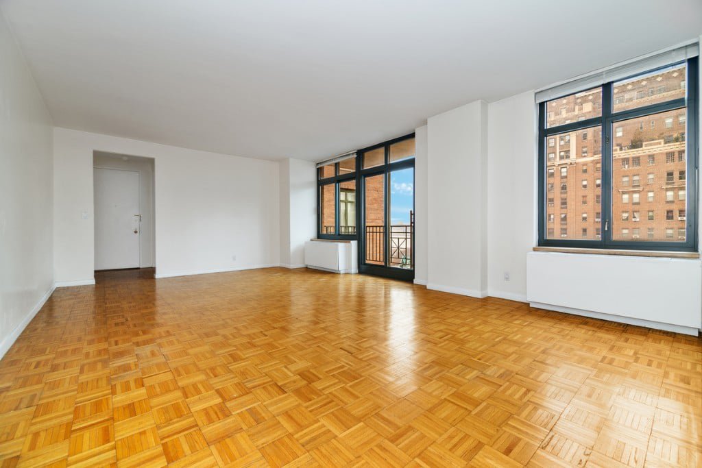 222 Riverside Drive, Unit 11E photo 11
