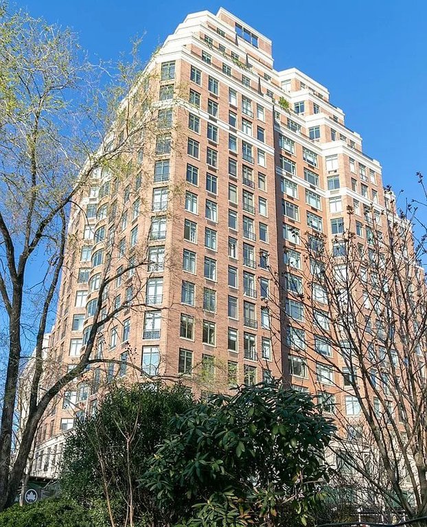 222 Riverside Drive, Unit 11E photo 18