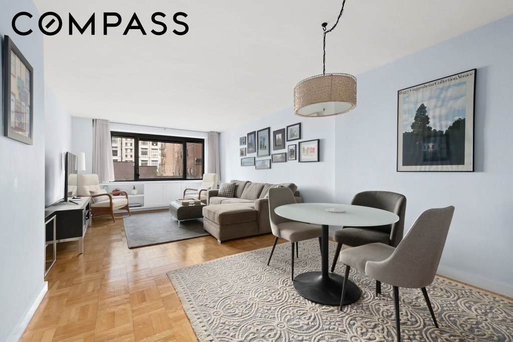 10 West 66th Street, Unit 7C photo 2