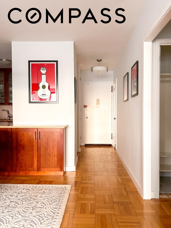 10 West 66th Street, Unit 7C photo 9