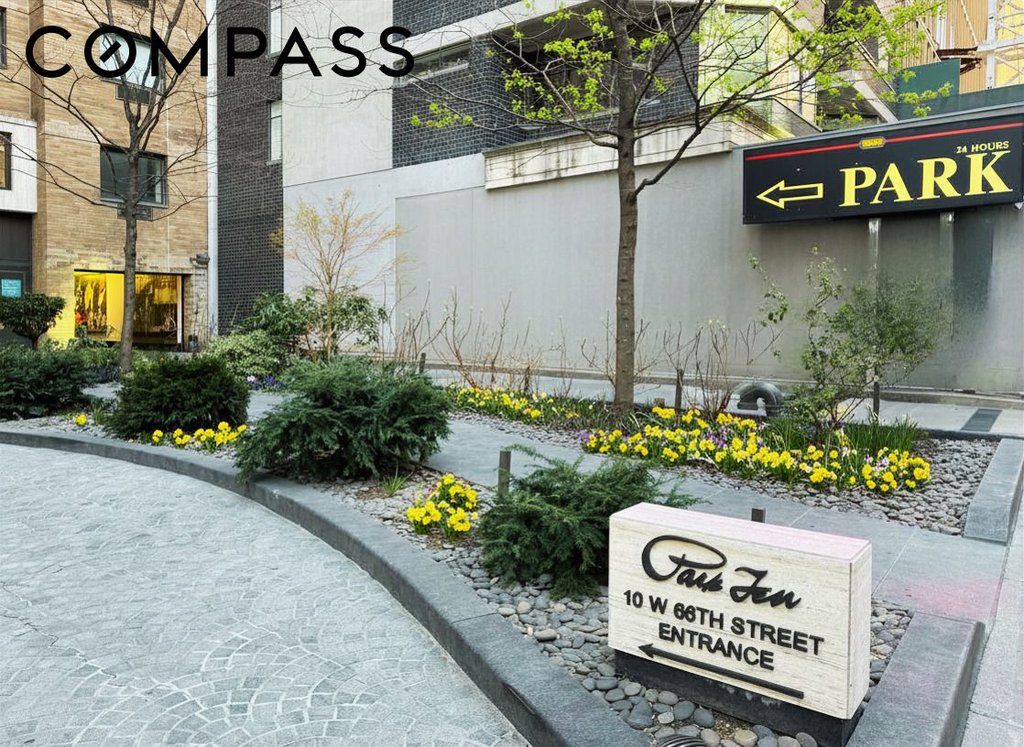 10 West 66th Street, Unit 7C photo 17