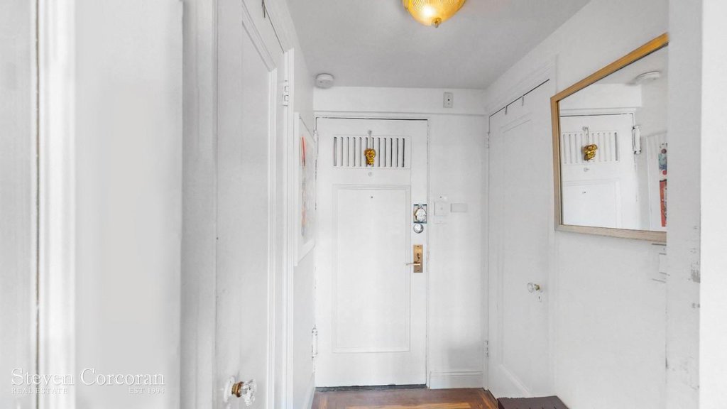 5 Tudor City Place, Unit 1932 photo 2