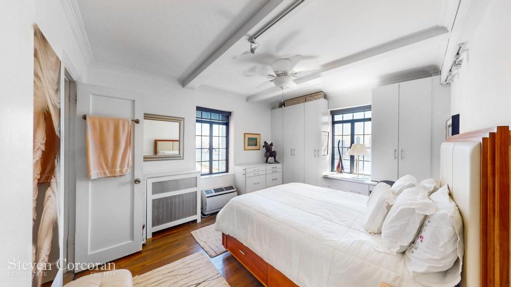 5 Tudor City Place, Unit 1932 photo 6
