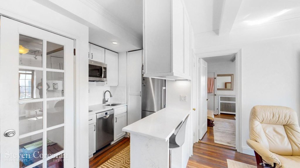 5 Tudor City Place, Unit 1932 photo 8