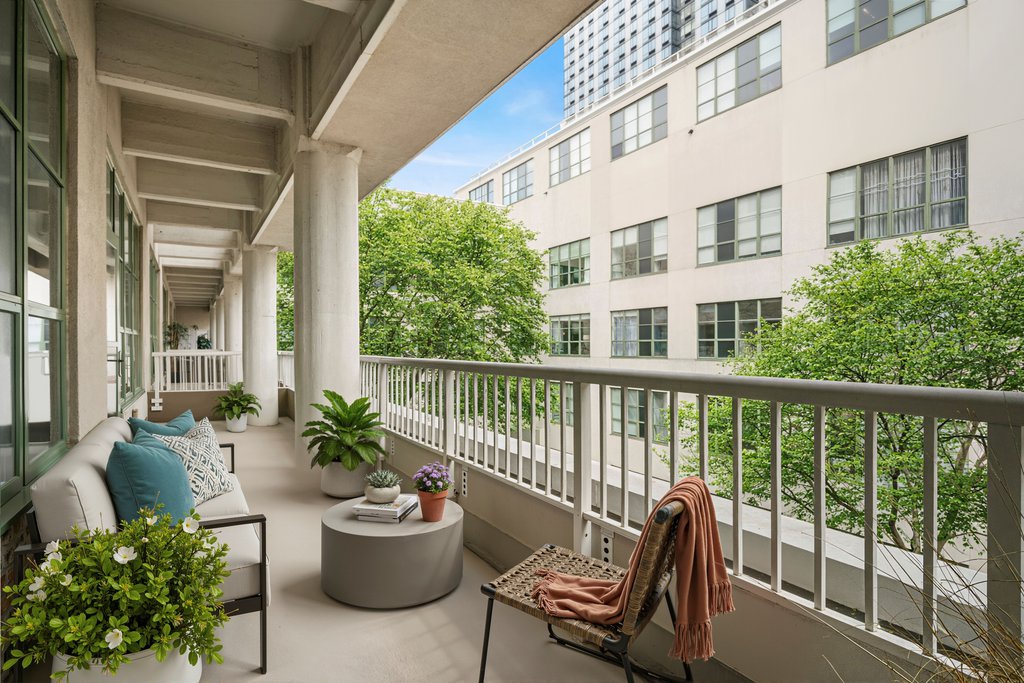 184 Kent Avenue, Unit B506 photo 10