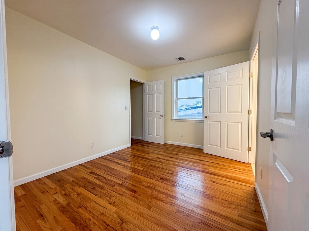 458 Beach 46th Street – For Sale photo 11