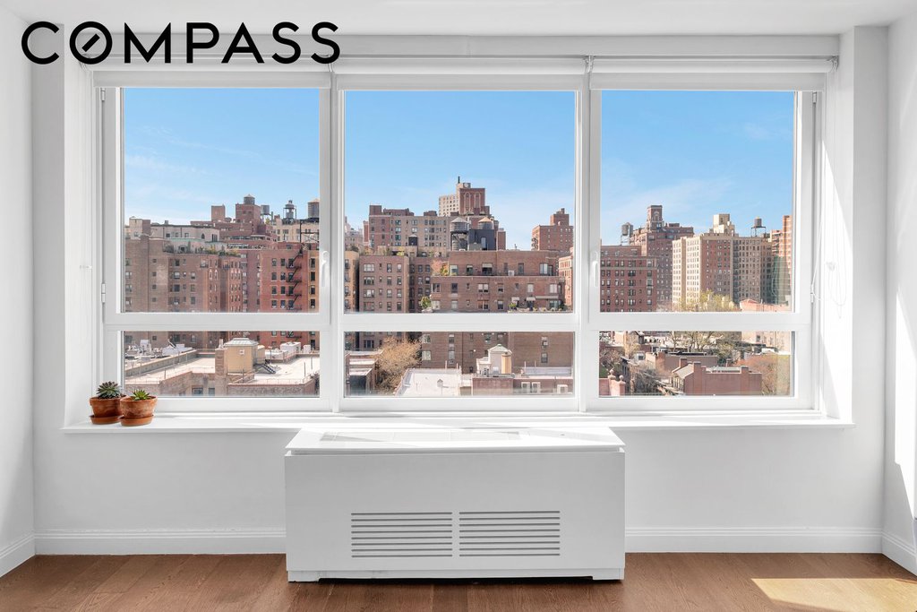 200 East 94th Street, Unit 1412 photo 2