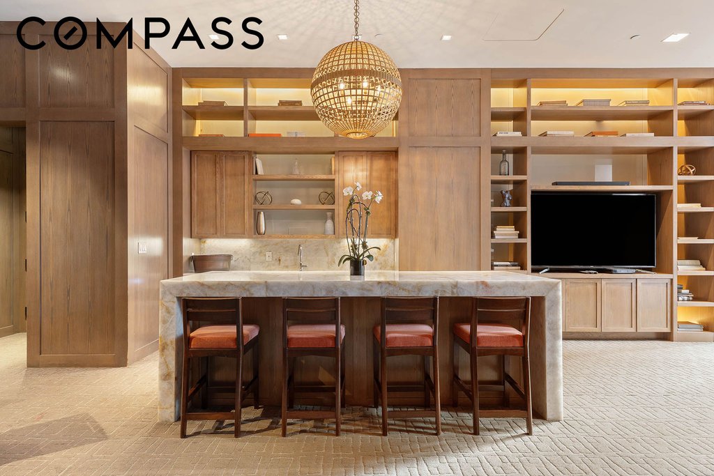 200 East 94th Street, Unit 1412 photo 8