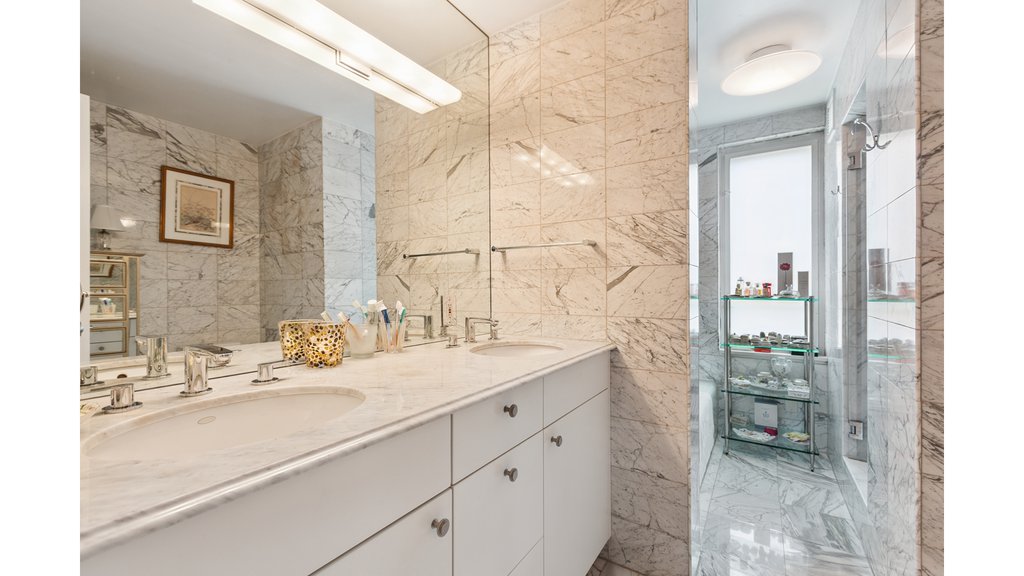 425 East 58th Street, Unit 17H photo 10