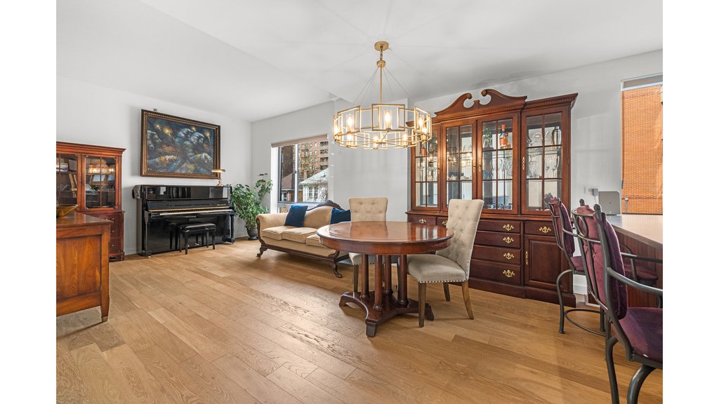 3585 Greystone Avenue #3E