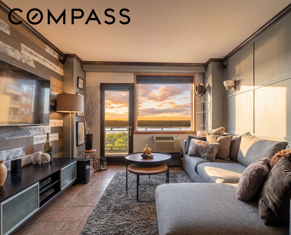 5800 Arlington Avenue, Unit 20L