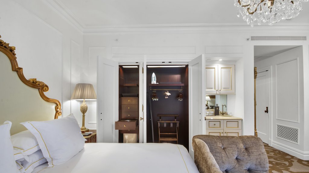 1 Central Park South, Unit 1437 photo 13