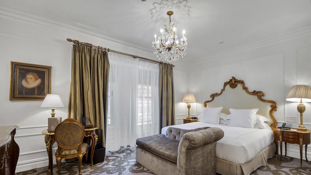 1 Central Park South, Unit 1437 photo 6