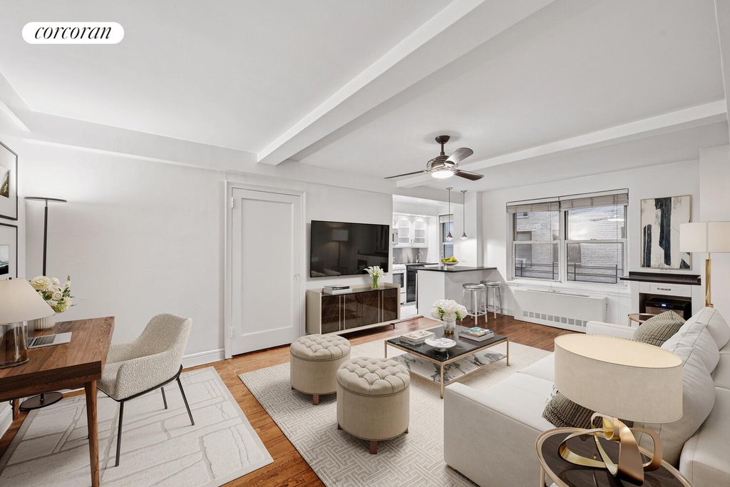 424 East 52nd Street, Unit 2D photo 3
