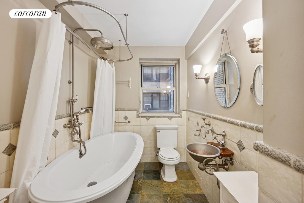 424 East 52nd Street, Unit 2D photo 9