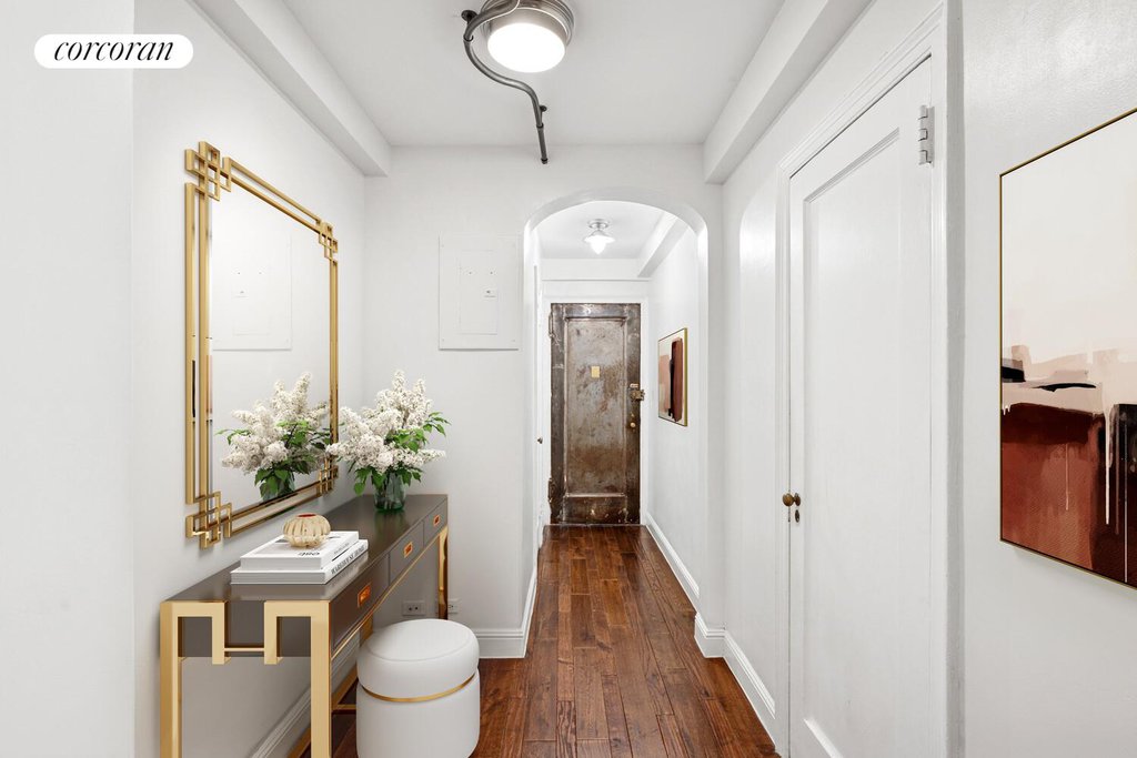 424 East 52nd Street, Unit 2D photo 10