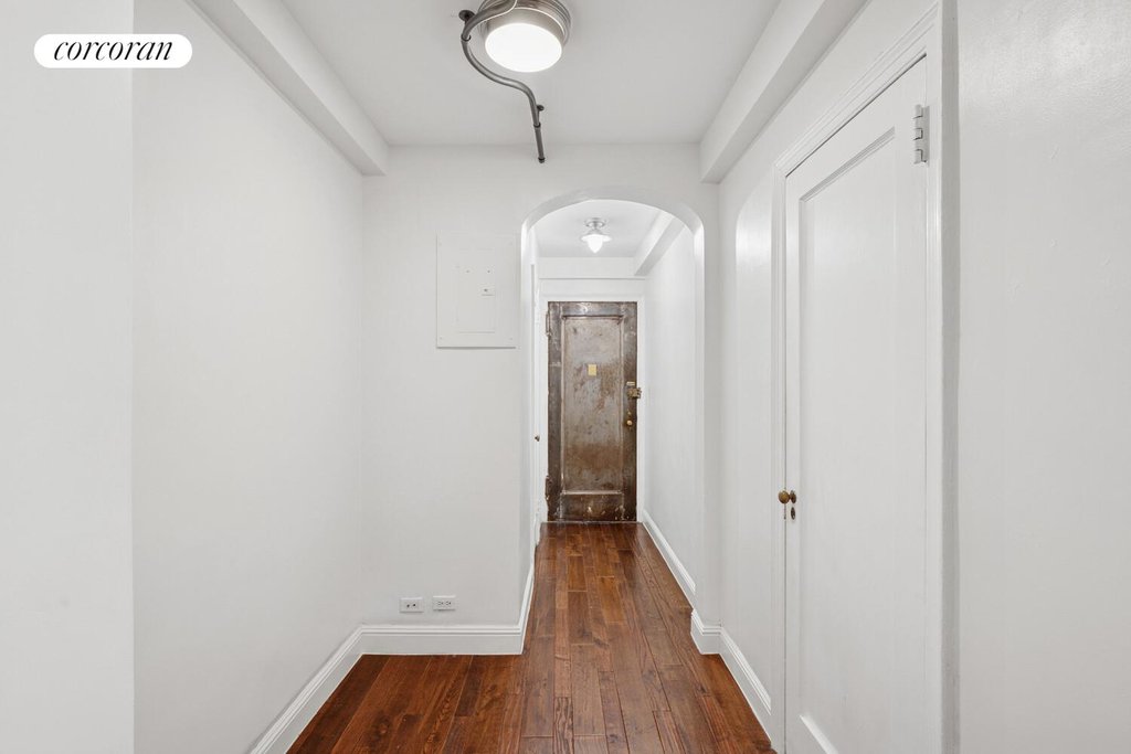 424 East 52nd Street, Unit 2D photo 11