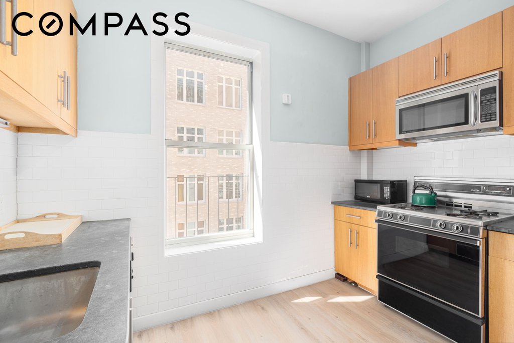 212 West 85th Street, Unit 5W photo 3