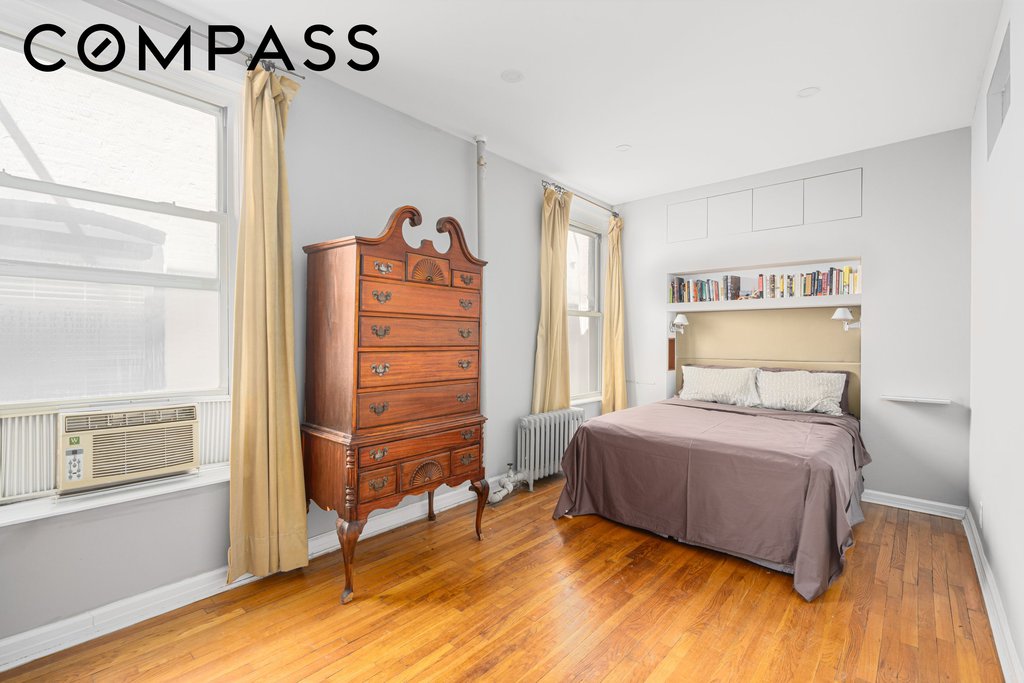 212 West 85th Street, Unit 5W photo 4